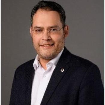 Dr. Omar Israel González Peña
